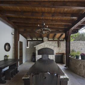 5 bedroom bayside villa with pool near Kotor, sleeps 12